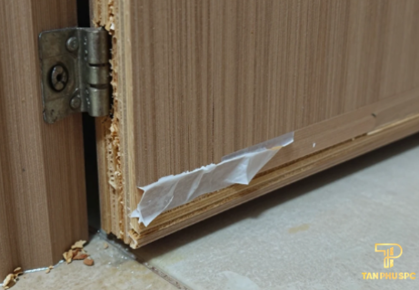 Hậu quả xuống cấp của cửa gỗ kém chất lượng